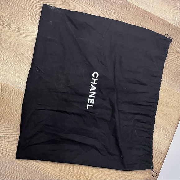 Chanel Black Quilted Shoulder Bag with Gold Accents - Picture 12 of 16